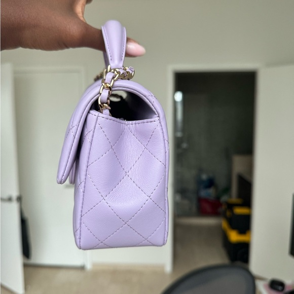 ๐ CHANEL 24P MINI TOP HANDLE LILAC ๐ - Picture 2 of 13